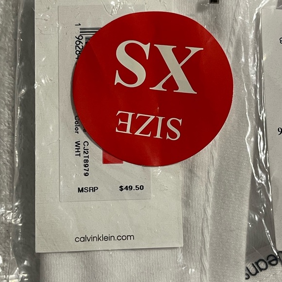 Calvin Klein Jeans Women's Cap-Sleeve V-Neck Bodysuit - White - Picture 8 of 9